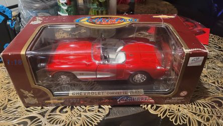 1:18 Collection Road Legends 1957 Chevrolet Corvette