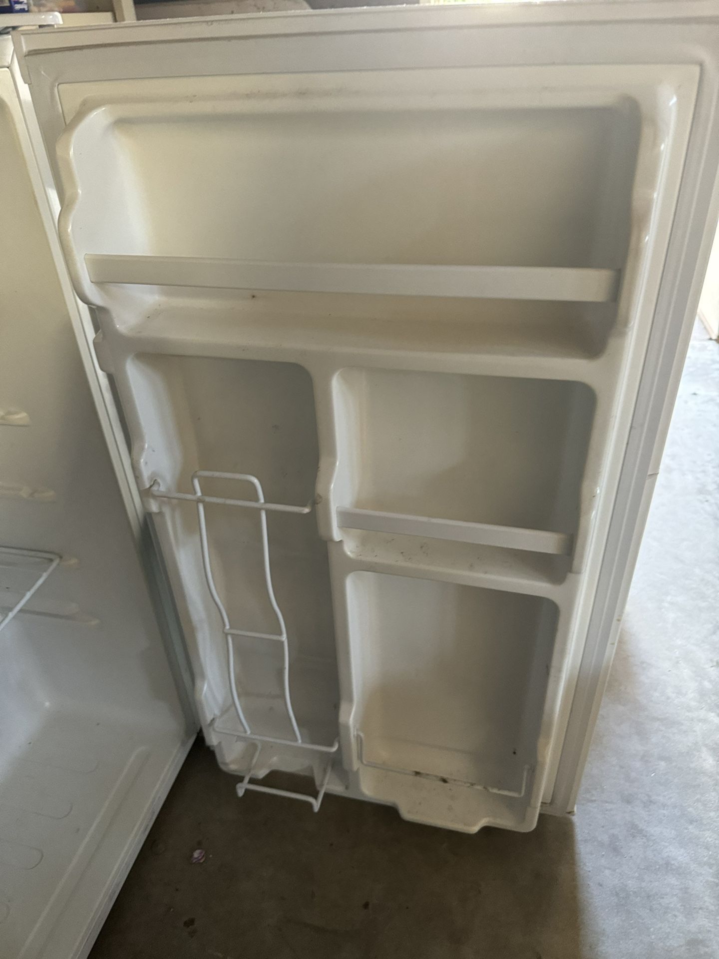 Refrigerator With Freezer