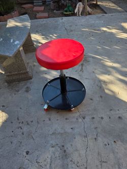 Mechanic chair