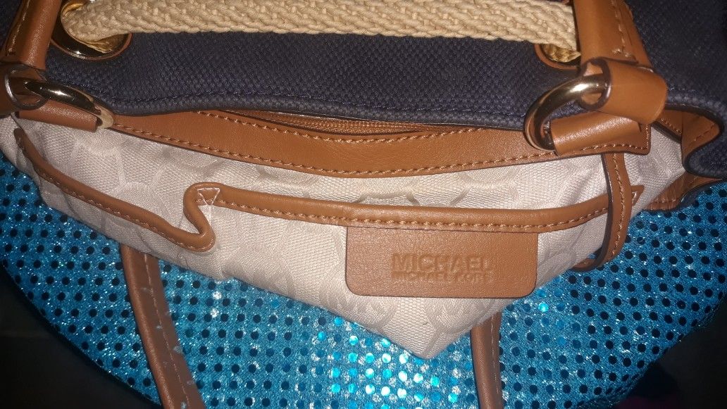 AUTHENTIC Michael Kors Hobo Bag