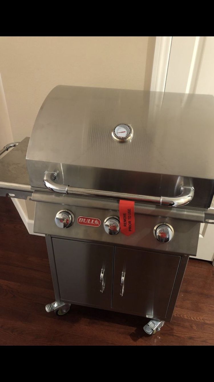 Brand New High End BBQ Grill by ‘Bull’-