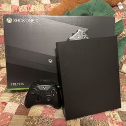 Xbox One X 1TB Console - Excellent