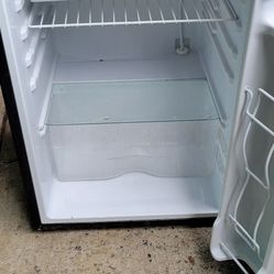 Emerson Mini Fridge 