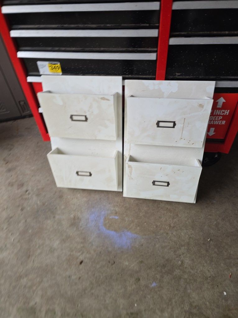 paper's holder