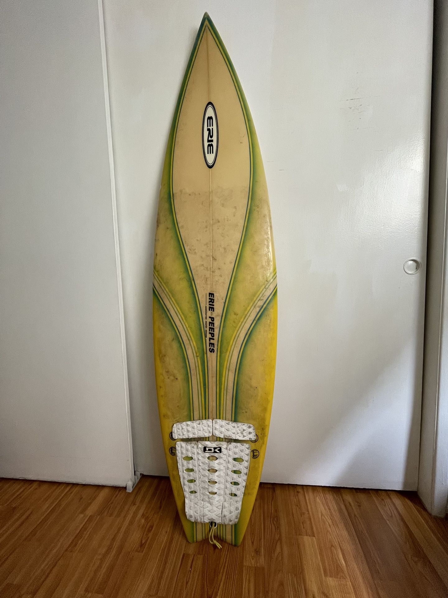 Surfboard 6’2”