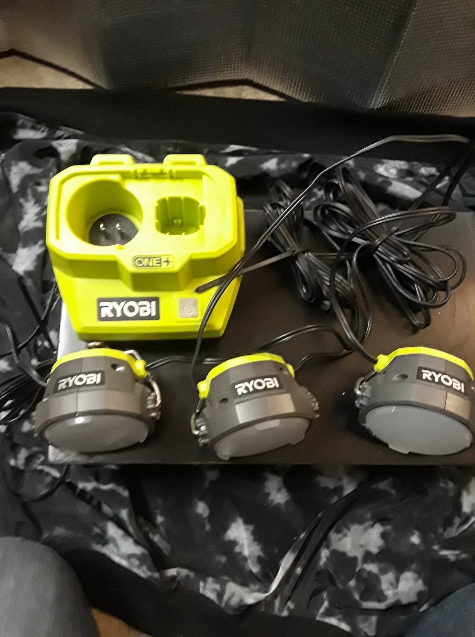 Ryobi P785 18V 18-Volt Hybrid ONE+ Cordless LED Cable Lights
