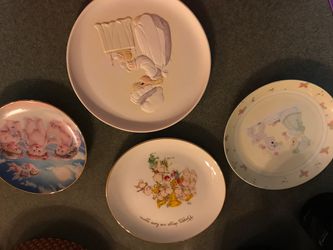 Collectible plates precious moments, kewpie, dreamsicles