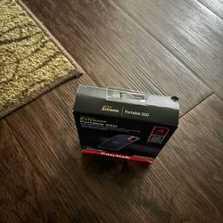 SanDisk 4TB Extreme Portable SSD READ DESCRIPTION BRAND NEW!! PICK UP ONLY NO TRADE FIRM ON PRICE 💲225 ONLY CASH 💵 