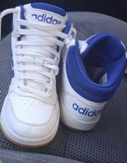 Adidas boys size 2 $10.00