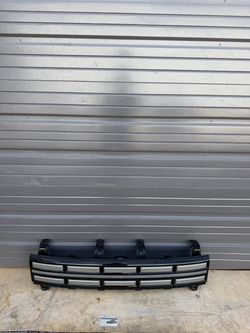 HYUNDAI SANTA FE ORIGINAL FRONT LIGHT BAR LED GRILLE GOOD CONDITION 2024-2025-2026