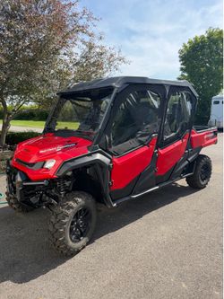 2023 Honda pioneer 1000