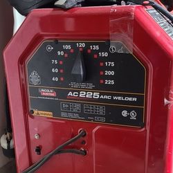 Lincoln AC 225 ARC Welder