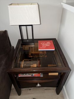 Free Sofa End Table With Glass Top