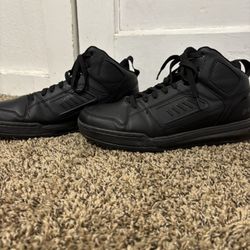 O2 Air athletic mid-top sneakers