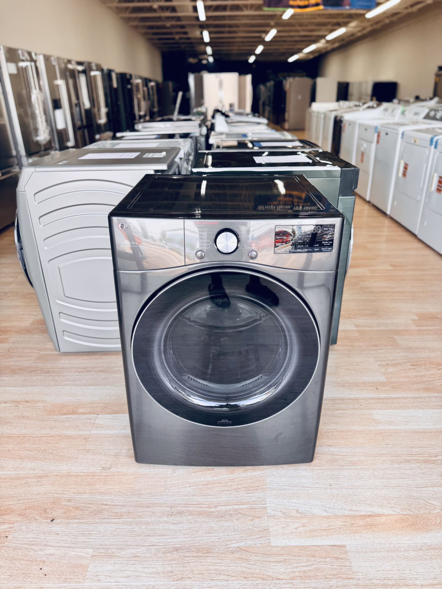 New LG 7.4 cu. ft. Smart wi-fi Enabled Front Load Gas Dryer with TurboSteam and Built-In Intelligence DLGX4201B