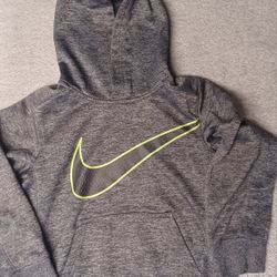 Youth Size 5 Thermafit Pullover Hoodie Nike Kangaroo Pocket 