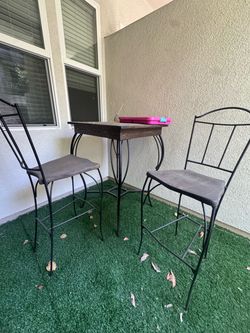 Bistro Bar Table and 2 Chairs Set