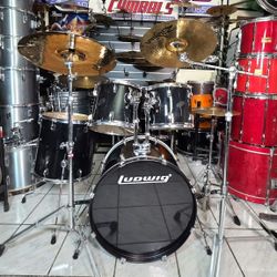 L.u.d.w.i.g Complete Drum Set  !! $450 Or Best Offer !! 