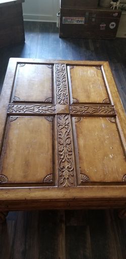 Love this beautiful vintage rustic lane table amazing detail..