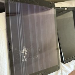 Apple iPad And Assorted Tablets For Sale.  Please see pics for further details. Mostly for parts. Though I believe most of them are in working conditi