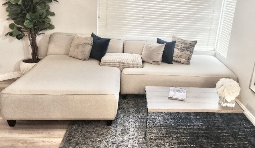 RARELY USED- MODERN 4 Piece Living room Sofa And Chaise with glass table set