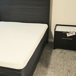 Almost New Queen Size Bed Set