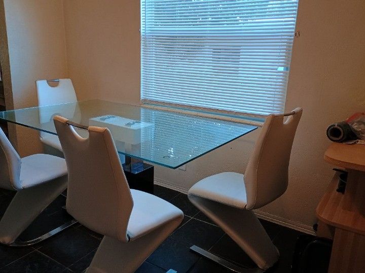 Kitchen Table