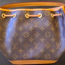 Authentic LV Vintage Noe, Women's Fashion, Bags & Wallets