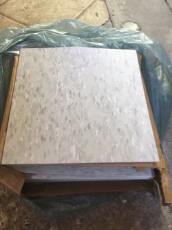 Pisos una caja
