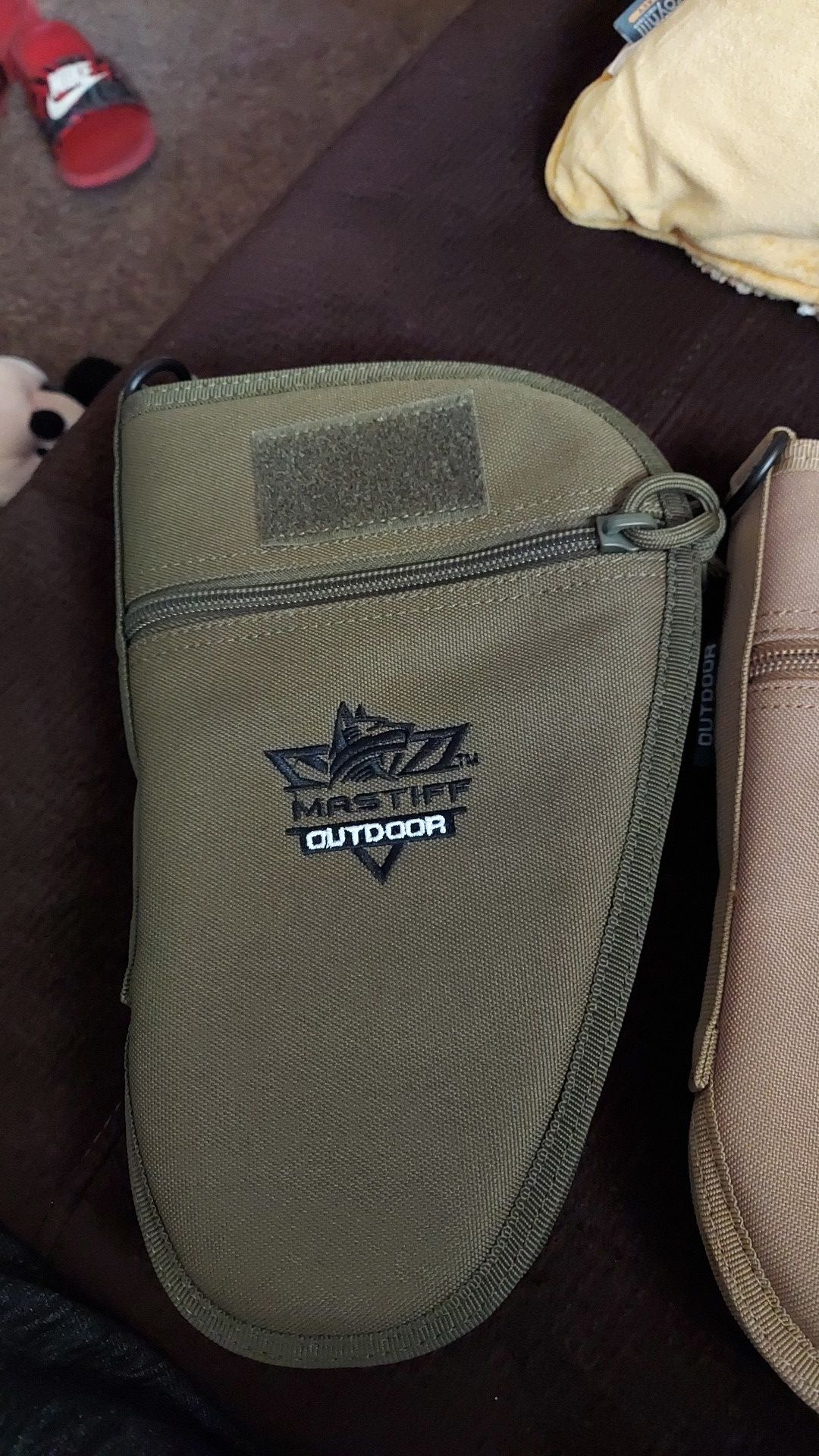 Mastiff outdoor pistol pouch