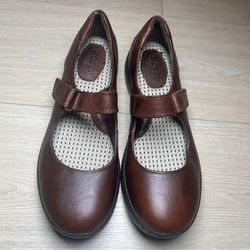 Born Women's Brown Toe Leather Shoes Size US 6.5 EUR 37
