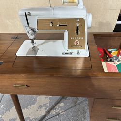 Vintage Singer603 Sewing Machine 