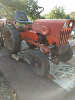 Power King tractor with 14 hp Kohler gas engine