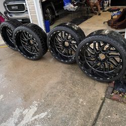 24’10 Universal 6 Lugs Rims