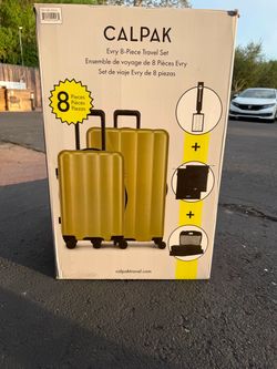Any type of luggage’s are available very good condition almost brand new small carry on is $45 each large $75 each if you want a set $115