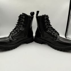 Women’s Laced Up Black Boots Size 7