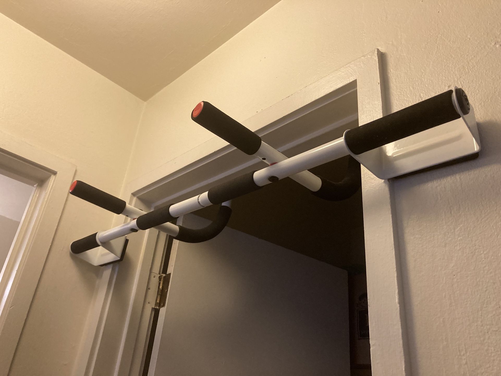 Pull Up Bar