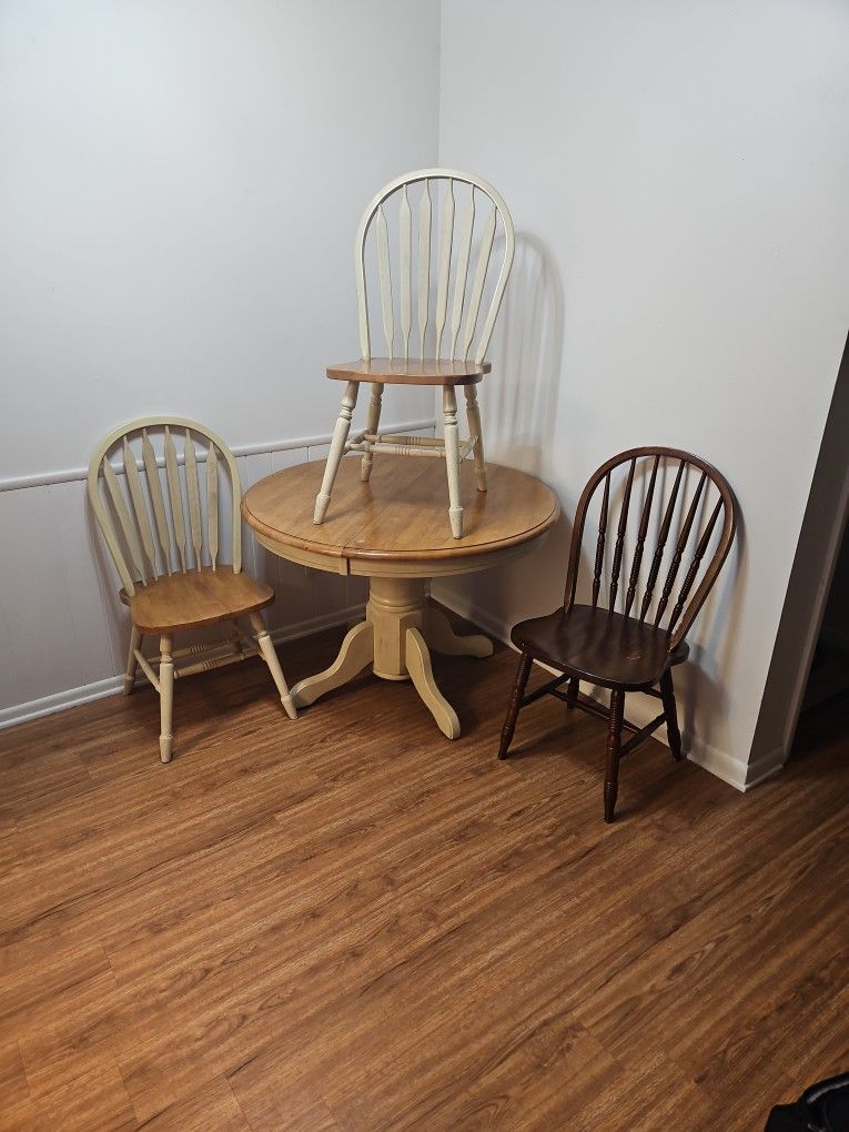 Table and 4 chairs