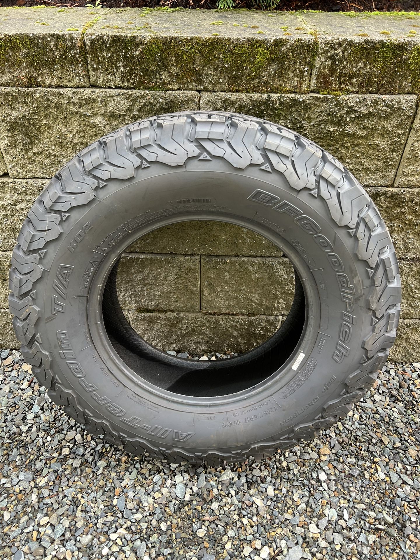 BF Goodrich k02, Size 255/75/17 New Tire, Was Spare for Sale in Seatac