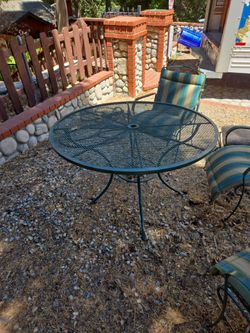 Round Metal Mesh Outdoor Patio Table