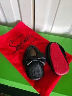 Black leather moccasins 6-9 months