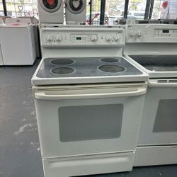 G E 30in width Ele ctric Sto ve Can Deliver