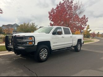 Chevrolet Silverado 2500 HD Crew Cab Pickup