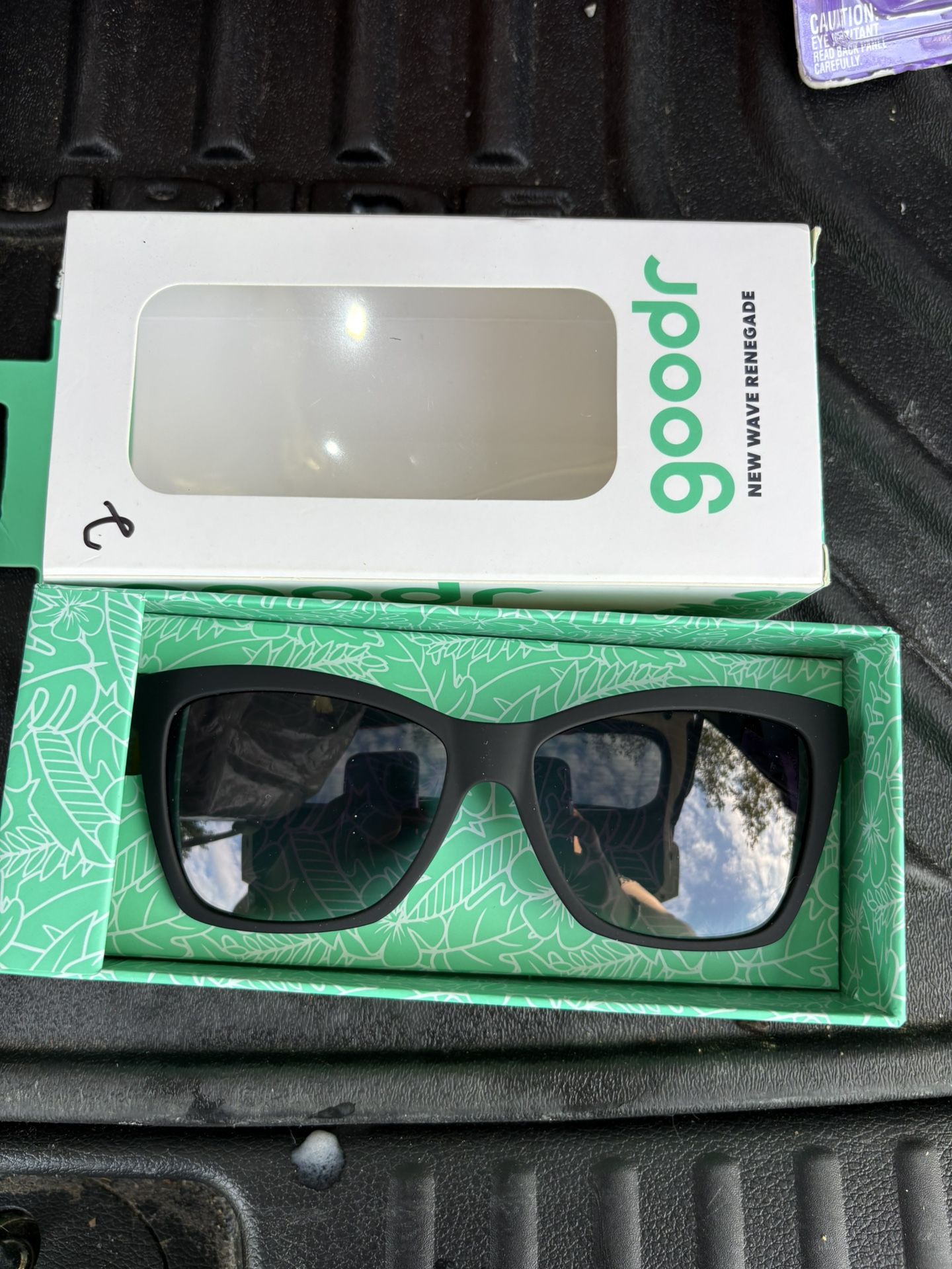 Goodr Cateye sunglasses