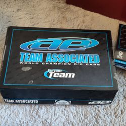 Associated Rc12 R6 Rc Car