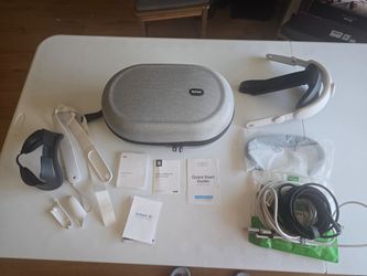 Meta Quest 3 (512 GB) and other accessories