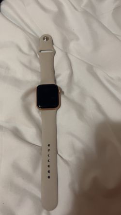 Apple Watch SE 3 40mm Aluminum 