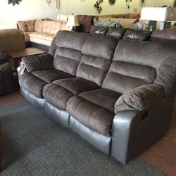 Reclining sofa and loveseat