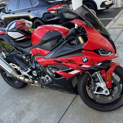 2023 BMW S1000RR