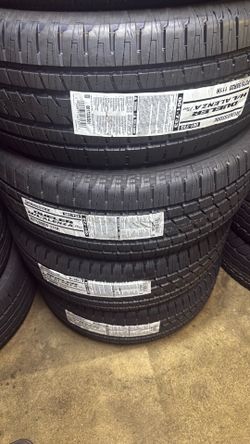 275/55/20 Bridgestone tires 🛞